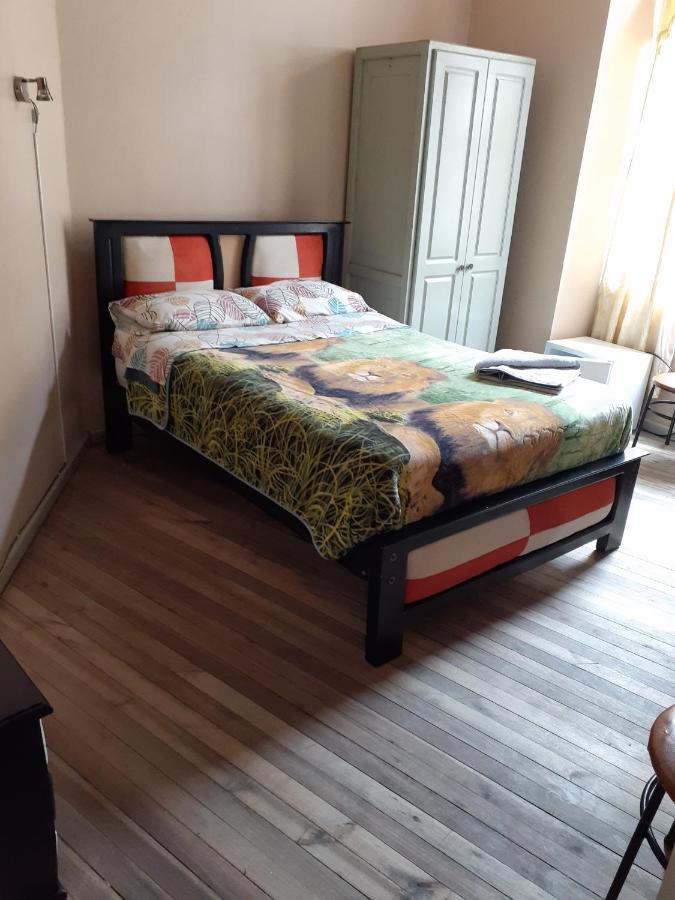Hostal Mediodia Quito Ngoại thất bức ảnh